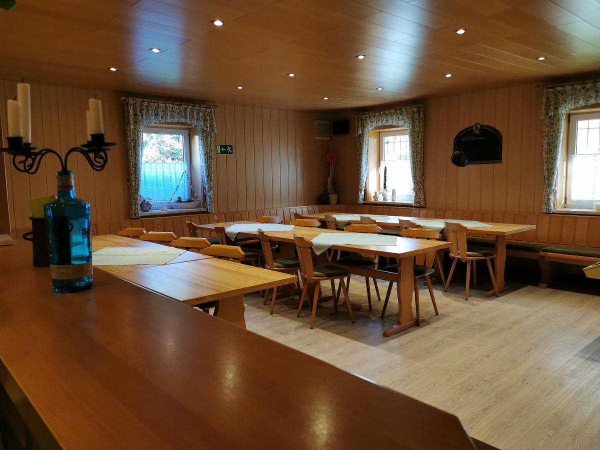 Hotel-Pension Rennsteighutte Фрауенвалд Екстериор снимка