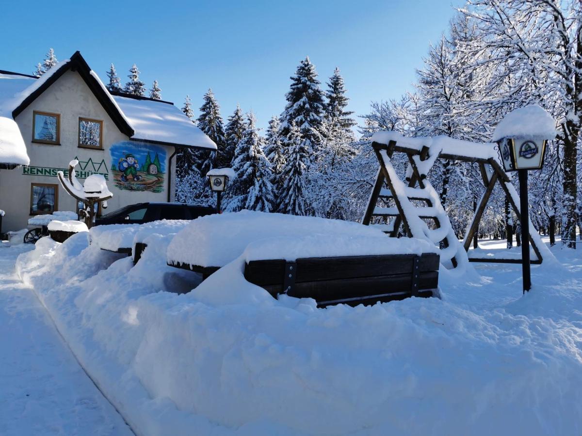 Hotel-Pension Rennsteighutte Фрауенвалд Екстериор снимка