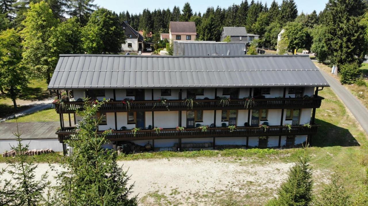 Hotel-Pension Rennsteighutte Фрауенвалд Екстериор снимка